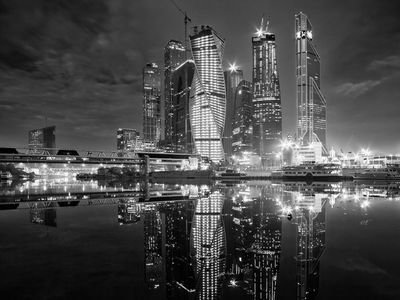 Город