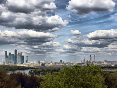 Город