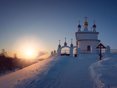 Храмы.