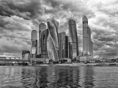 Черно белые города..