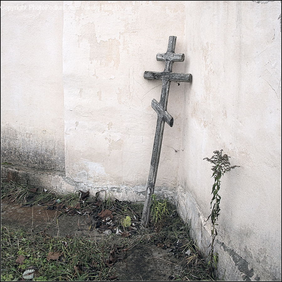 Cross, Crucifix