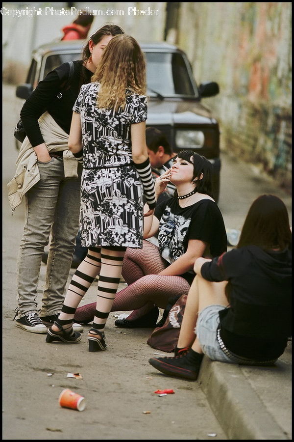People, Person, Human, Female, Blonde, Woman, Apparel