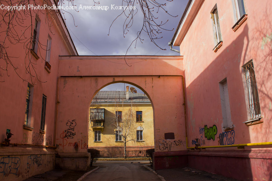 Patio, Building