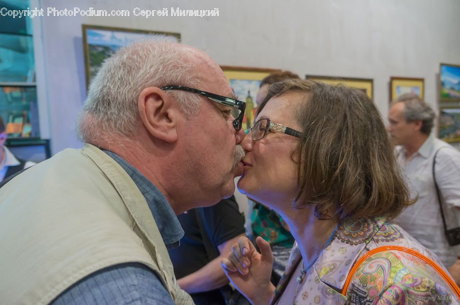 People, Person, Human, Make Out, Computer, Electronics, LCD Screen