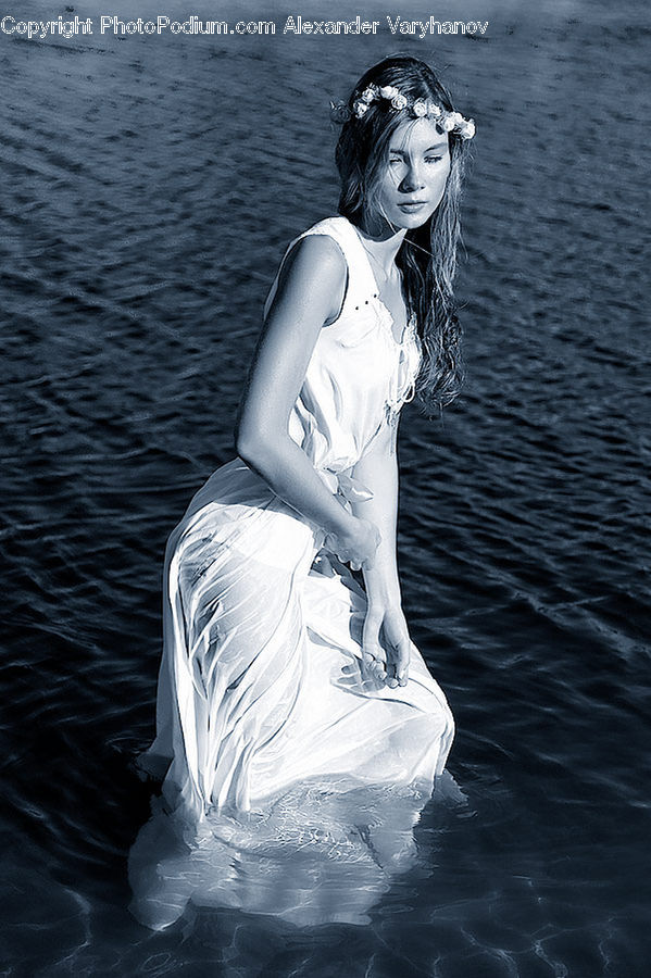 People, Person, Human, Female, Clothing, Dress, Girl