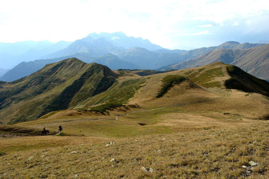 Crest, Mountain, Outdoors, Peak, Countryside, Hill, Valley