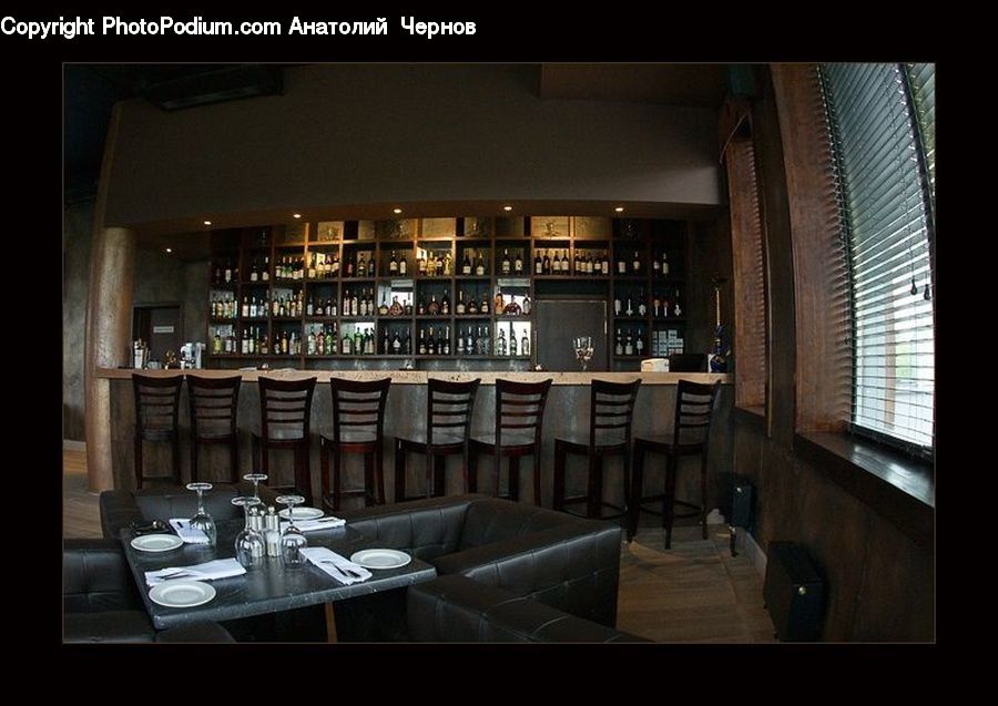Couch, Furniture, Bar Counter, Pub, Cafe, Cafeteria, Food Court