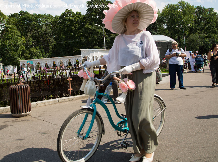 People, Person, Human, Bicycle, Bike, Vehicle, Leisure Activities