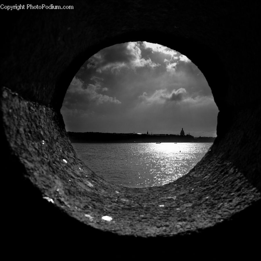 Hole