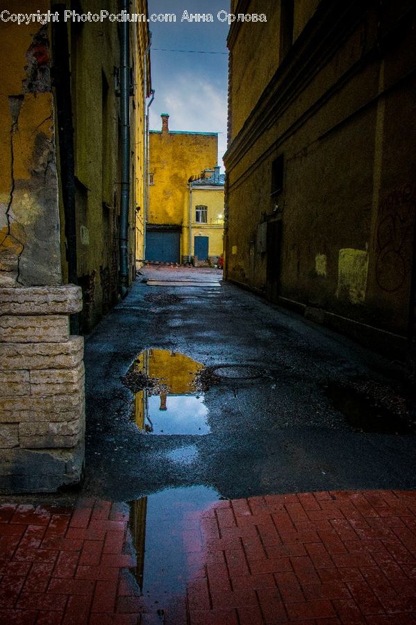 Puddle, Brick, Cobblestone, Pavement, Walkway, Alley, Alleyway