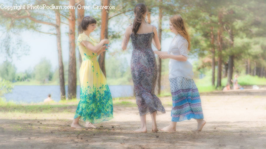 People, Person, Human, Clothing, Skirt, Dress, Bridesmaid