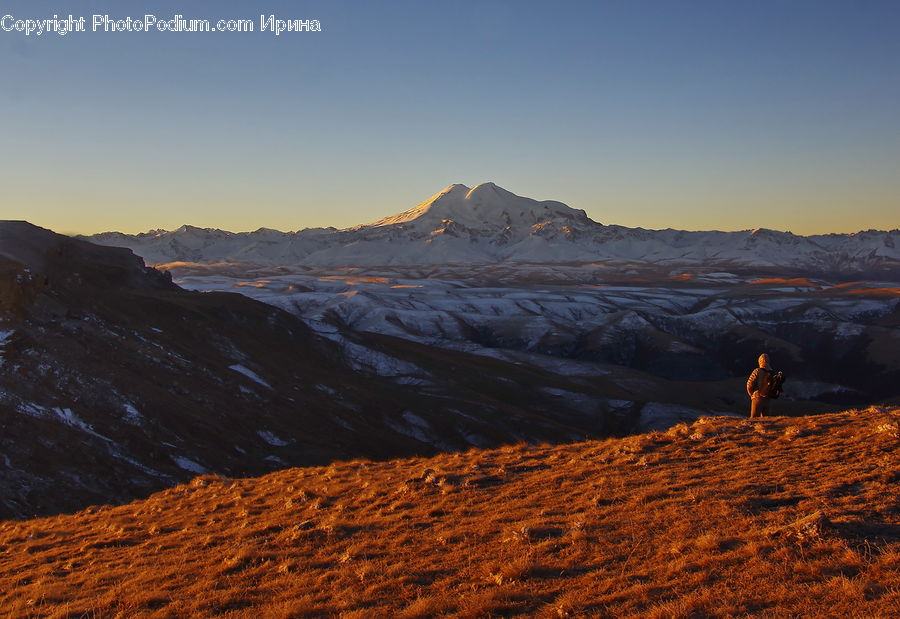 Desert, Outdoors, Crest, Mountain, Peak, Mountain Range, Hiking
