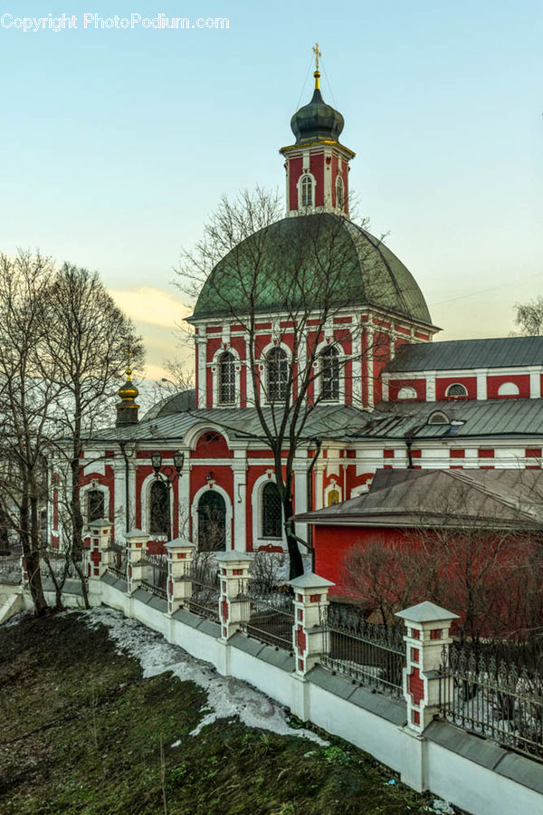 Deck, Housing, Porch, Architecture, Monastery, Railing, Dome