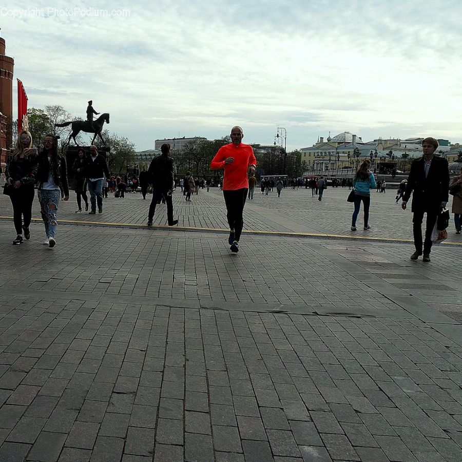 Leisure Activities, Walking, Architecture, Downtown, Plaza, Town Square