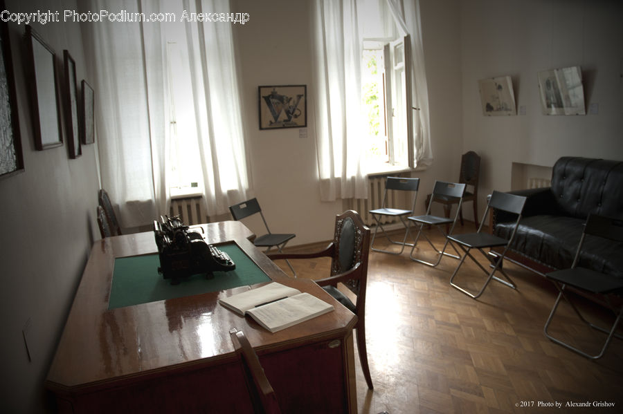 Chair, Furniture, Couch, Indoors, Interior Design, Room, Dining Table