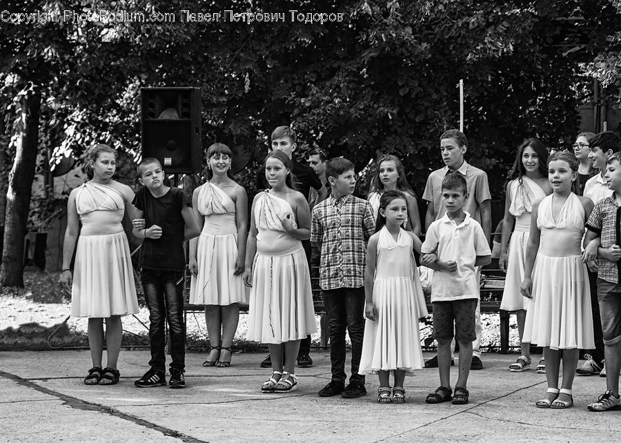 Human, People, Person, Performer, Clothing, Skirt, Crowd
