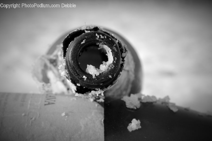 Hole