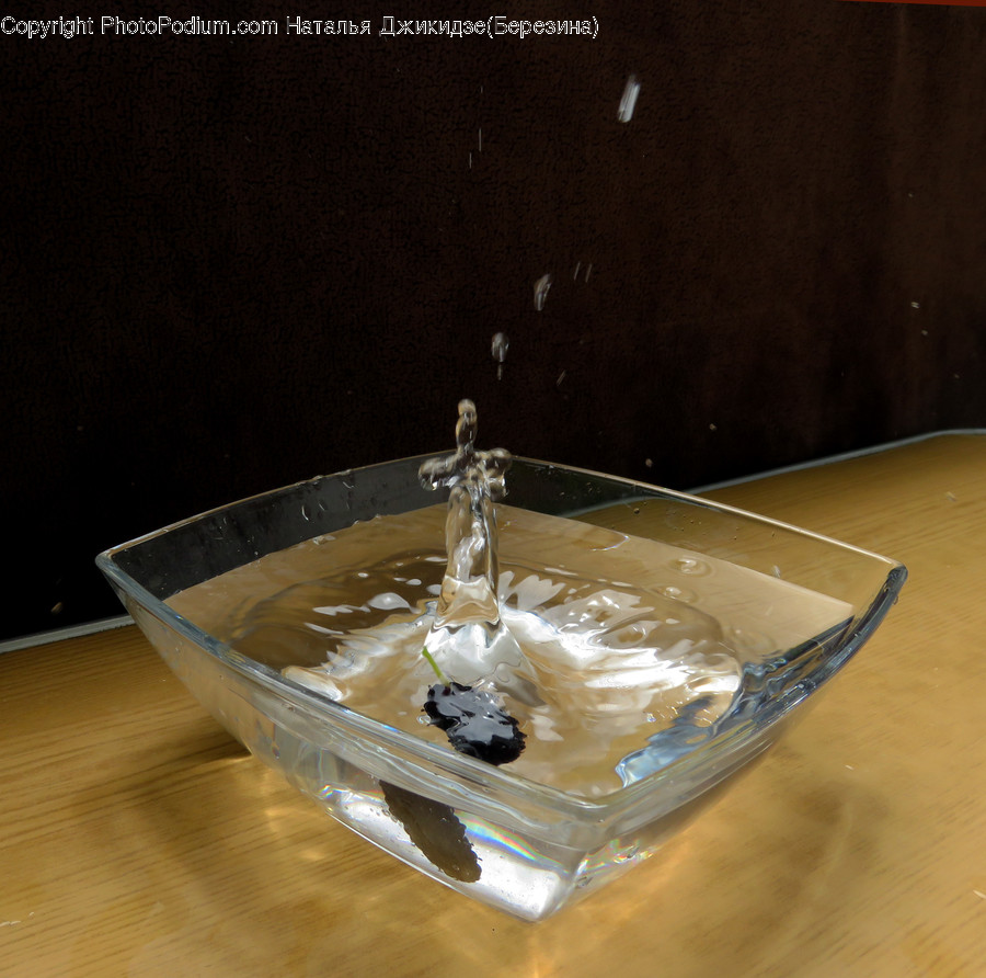 Ashtray, Glass, Goblet, Dessert, Food
