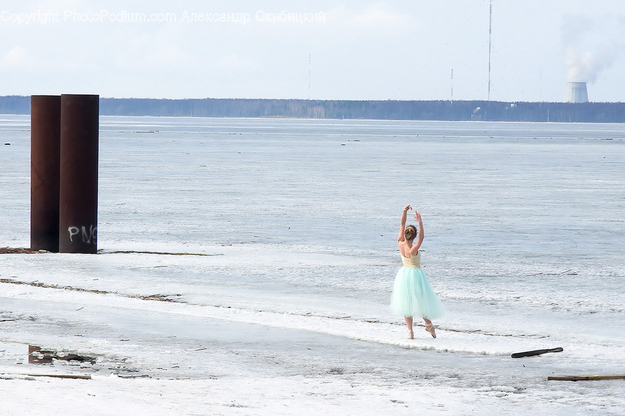 Apparel, Clothing, Person, Human, Leisure Activities