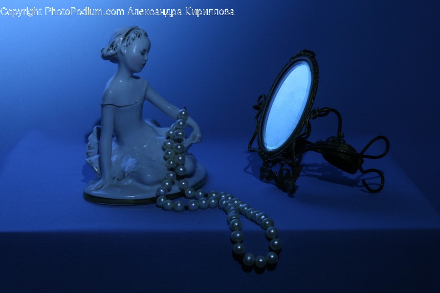 Lighting, Mirror, Outdoors, Sphere, Indoors