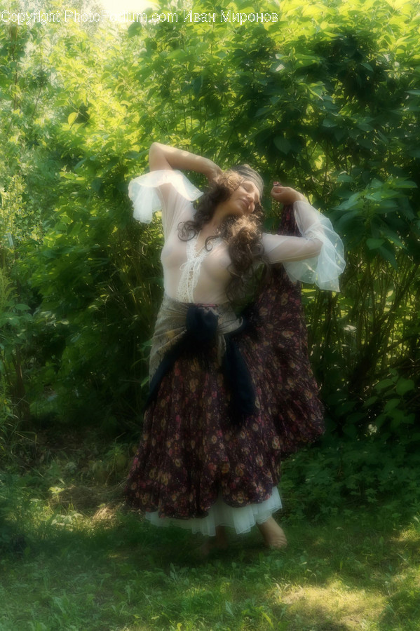 Dance Pose, Leisure Activities, Outdoors, Apparel, Clothing