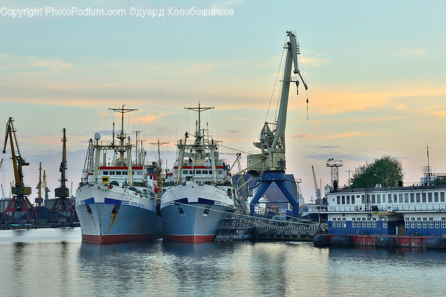 Water, Vehicle, Transportation, Boat, Waterfront