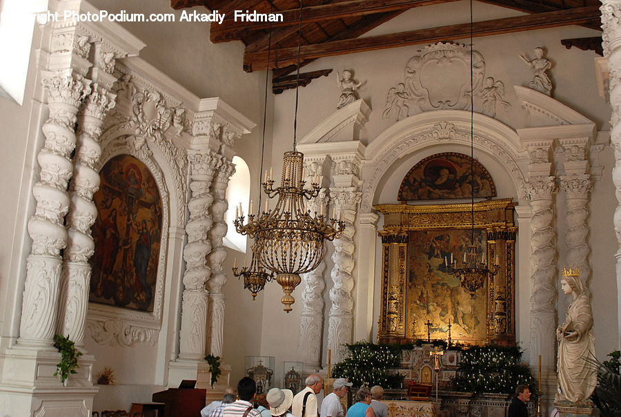 Chandelier, Lamp, Reception Room, Room, Waiting Room, Dining Room, Indoors