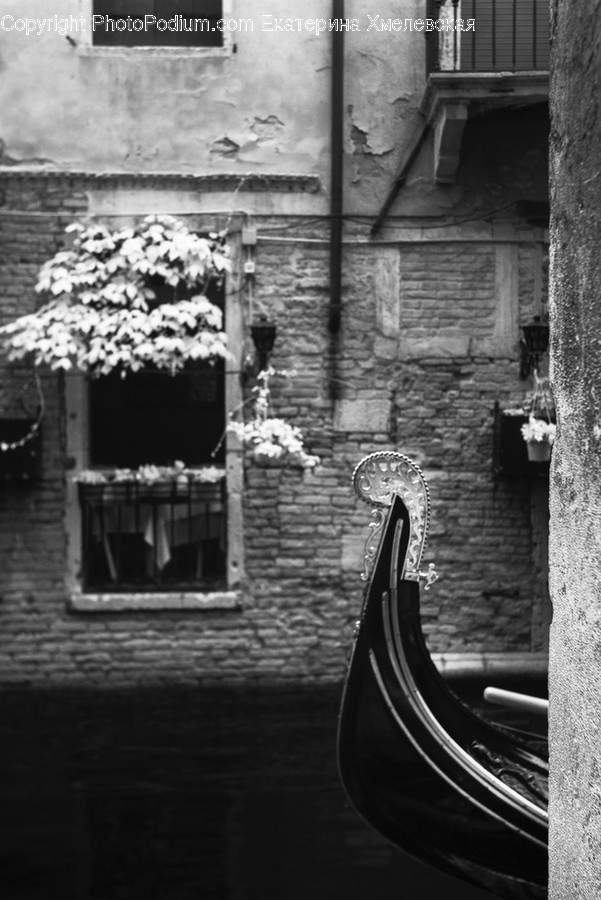 Gondola, Vehicle, Boat, Transportation, Brick