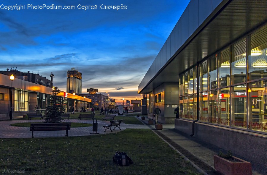 Furniture, Bench, Building, Architecture, Downtown