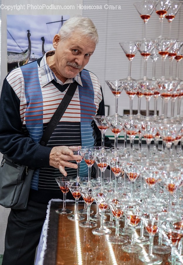 Glass, Goblet, Person, Human, Beverage