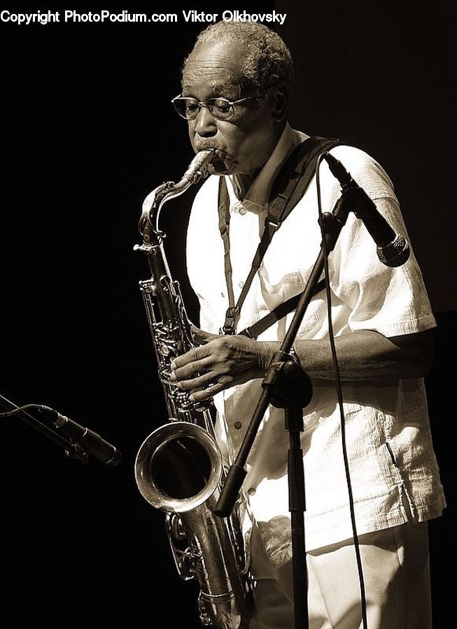 People, Person, Human, Musical Instrument, Saxophone, Brass Section, Flugelhorn