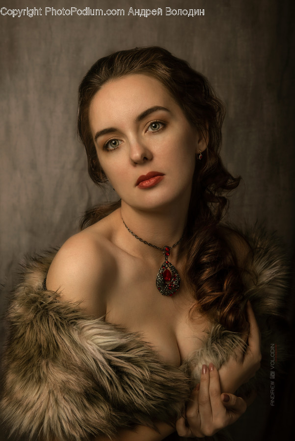 Jewelry, Accessories, Accessory, Necklace, Person