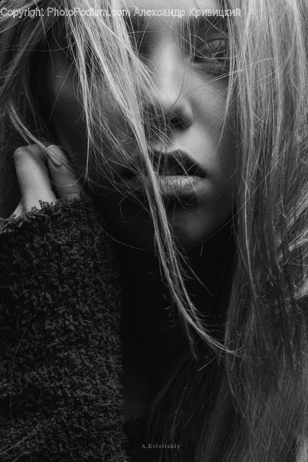 Finger, Person, Human, Blonde, Teen