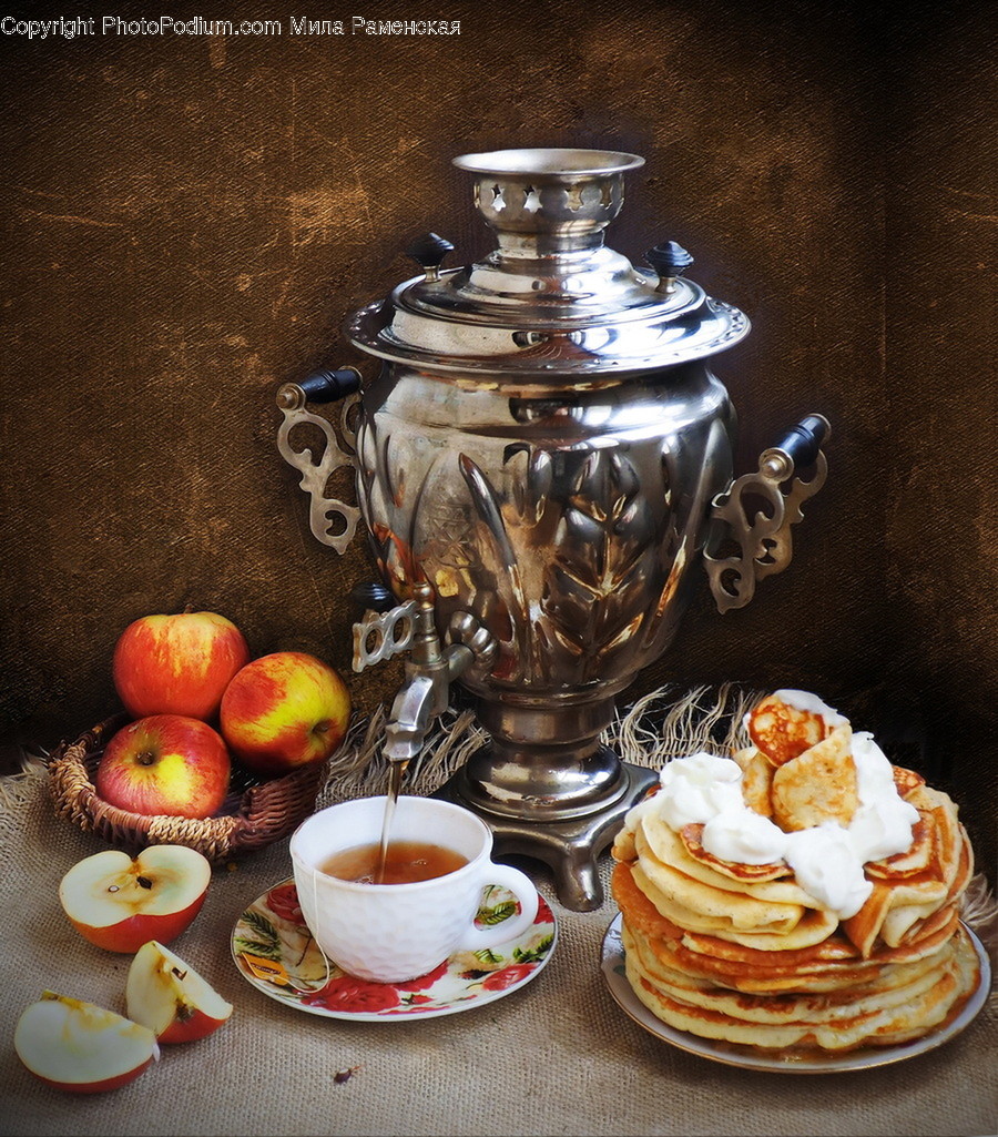 Saucer, Pottery, Bread, Food, Pancake
