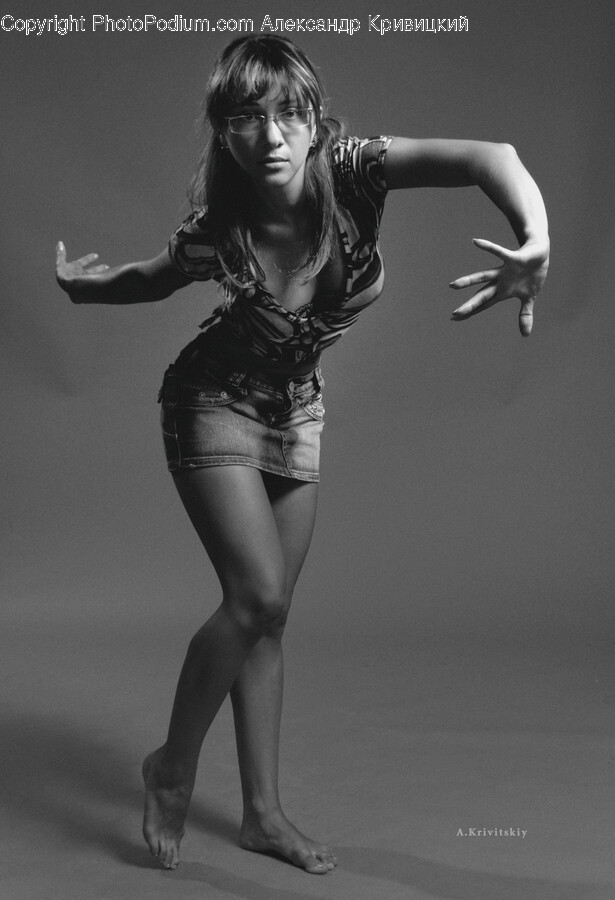 Dance Pose, Leisure Activities, Person, Human, Clothing