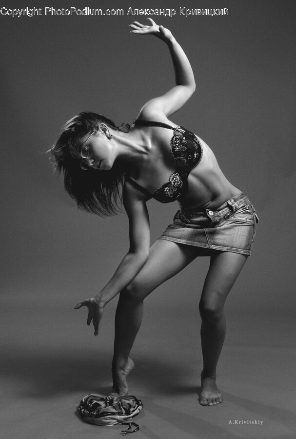Dance Pose, Leisure Activities, Person, Human, Clothing