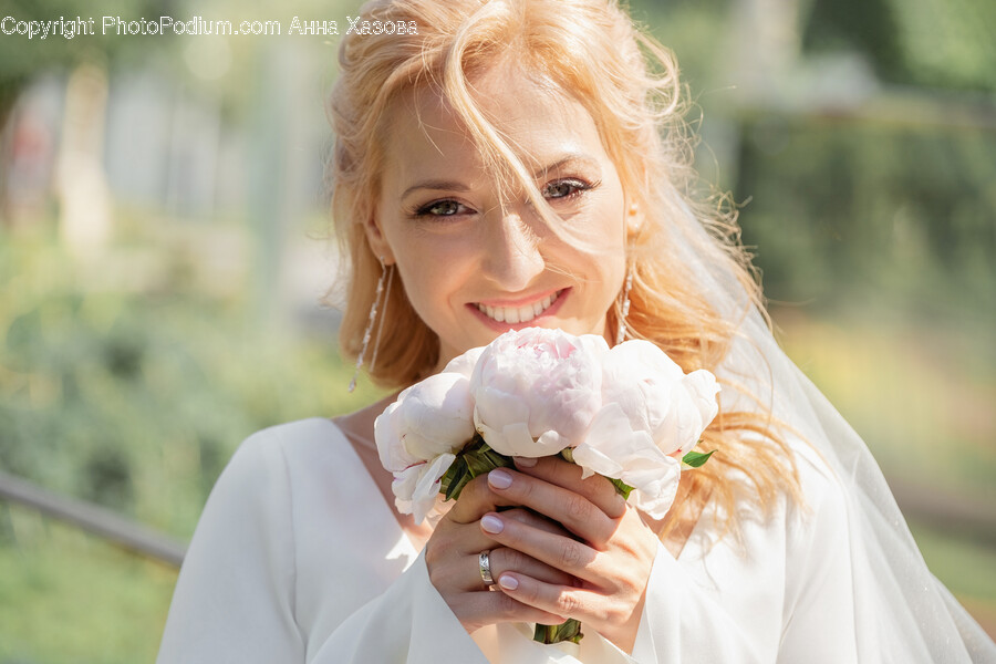 Plant, Flower Bouquet, Person, Flower, Flower Arrangement