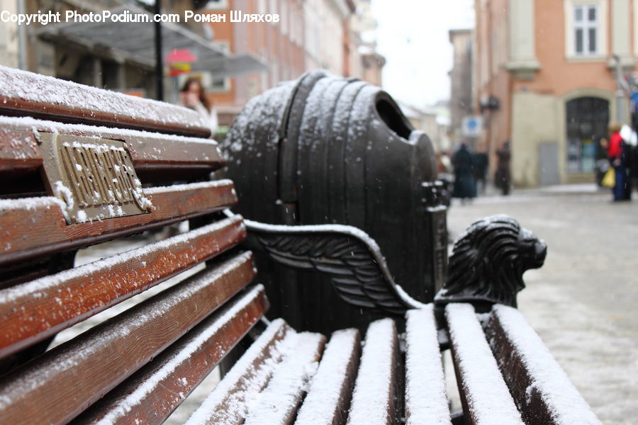 Bench, Cannon, Weaponry