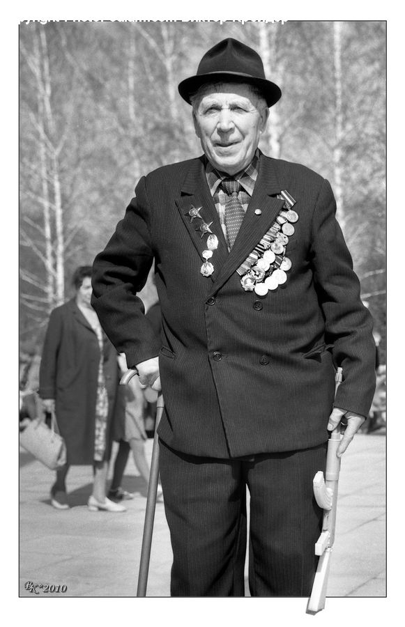 Human, People, Person, Clothing, Overcoat, Suit, Military