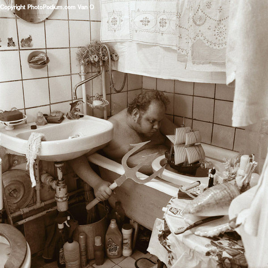 Toilet, Couch, Furniture, Bathroom, Indoors, Chair