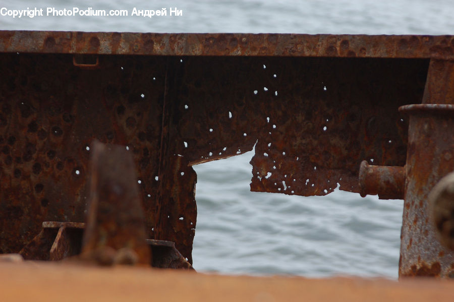 Rust, Furniture