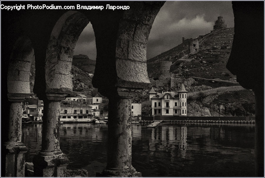 Arch, Crypt