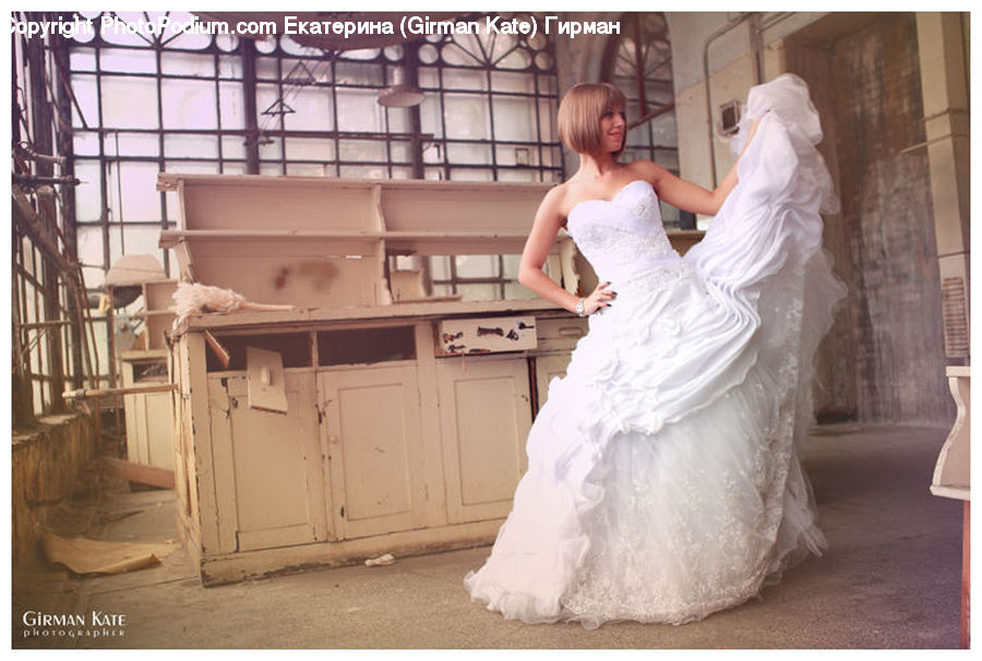 People, Person, Human, Evening Dress, Gown, Clothing, Dress