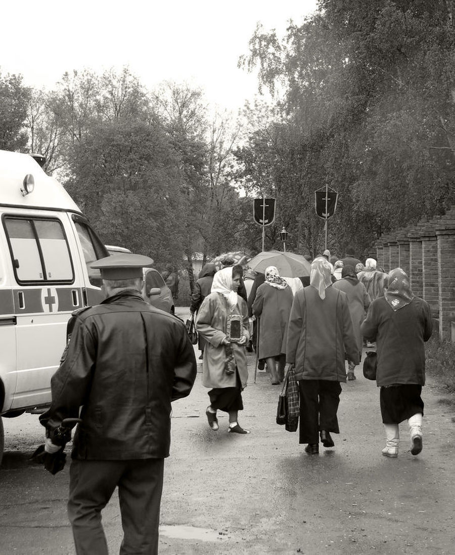 Human, People, Person, Crowd, Car, Van, Baby