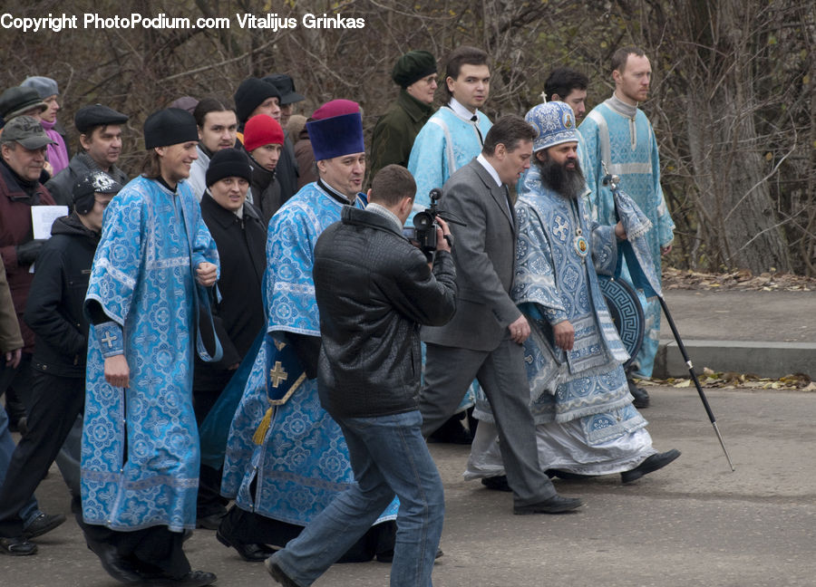 People, Person, Human, Leisure Activities, Walking, Crowd, Coat
