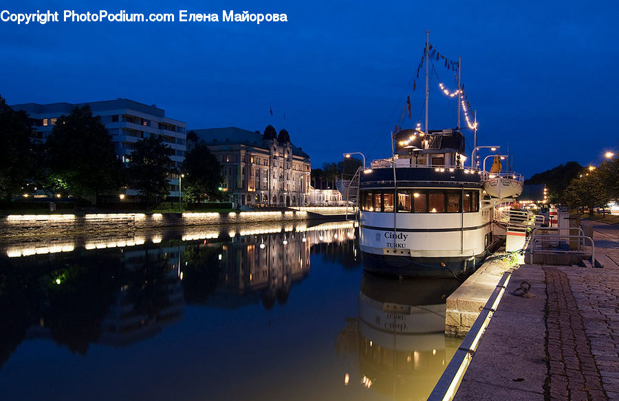 Constriction Crane, Boat, Yacht, Cruise Ship, Ocean Liner, Ship, Vessel