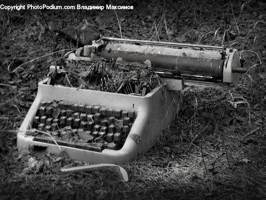Ammunition, Weaponry, Soil, Bench, Ground