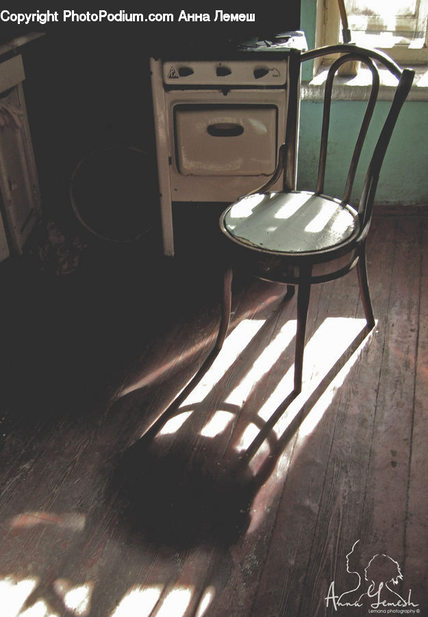 Chair, Furniture, Dining Table, Table, Dining Room, Indoors, Room