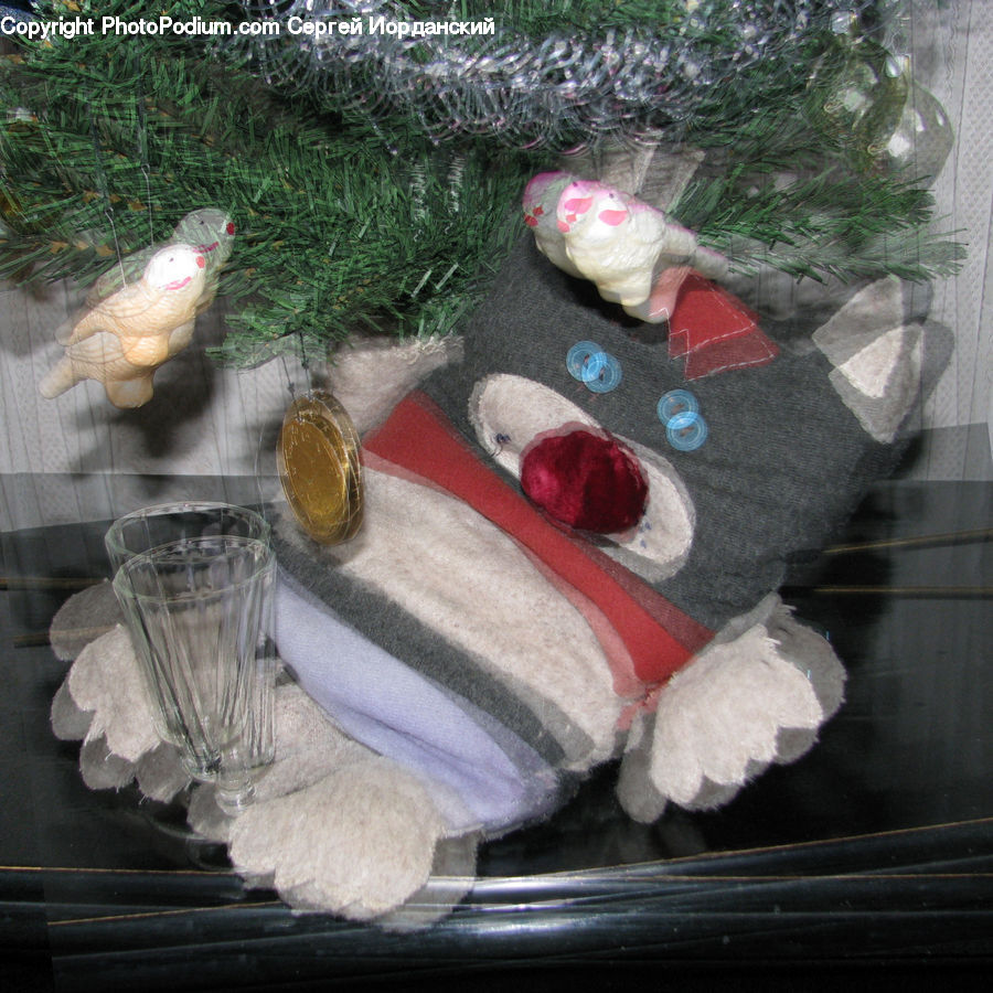 Toy, Ornament, Blanket, Home Decor, Quilt, Towel, Glass