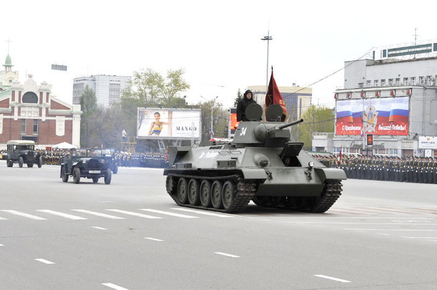 Army, Tank, Vehicle, Half Track, Architecture, Downtown, Plaza